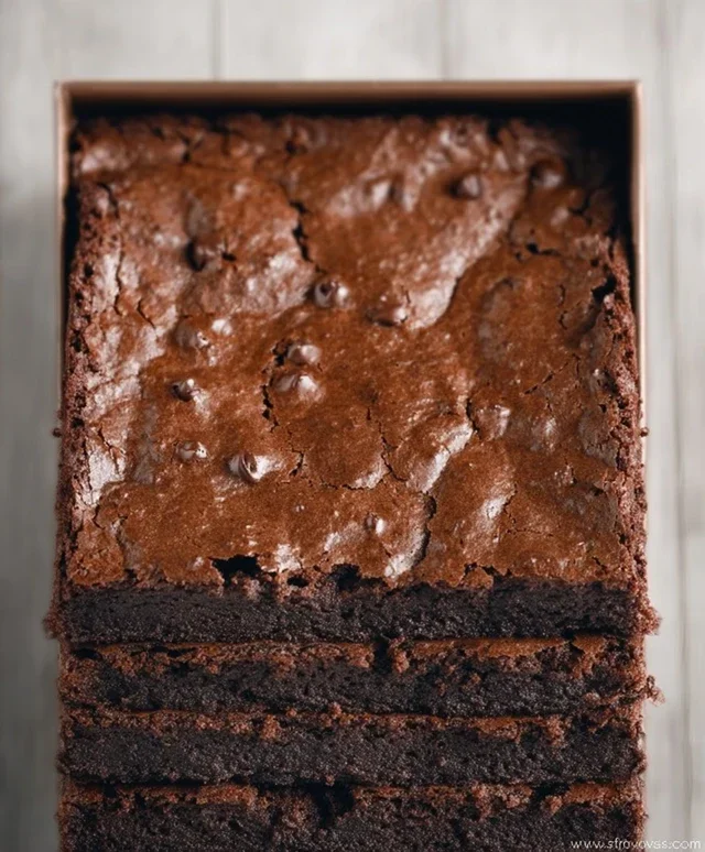 Easy Keto Brownies Made With Almond Flour